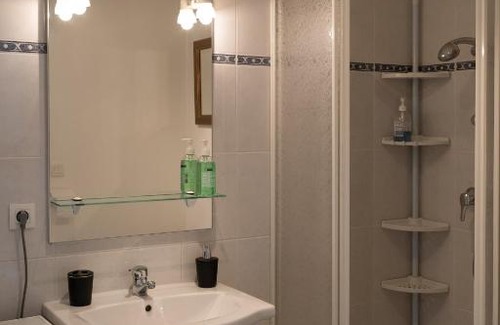 Onet-le-Chateau Apartment | Le Nid Castonétois Parking Privé