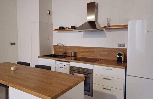 Old Lyon Apartment | Le nid des Amants Vieux Lyon - King Size bed -