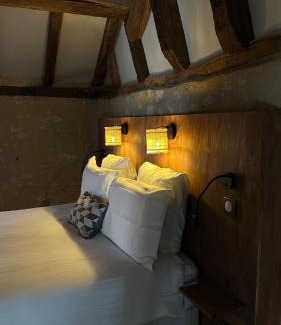 Mensignac House | Le Nid Des Prés Gîtes & Spa