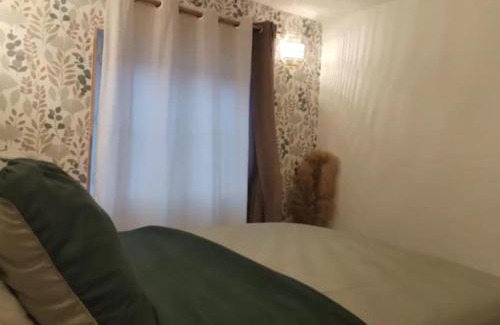 Saint-Just-en-Chaussee Apartment | Le Nid Douillet à 1h de Paris-Gare à 5 min à pied, logement entier