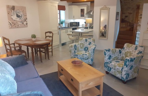 Les Cabanes Cottage | Le NOISETIER, a pretty gîte between Sarlat and Gourdon