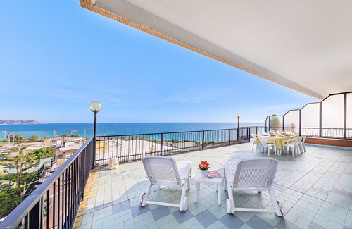 Sanremo Apartment | Le Orchidee 19 by Wonderful Italy