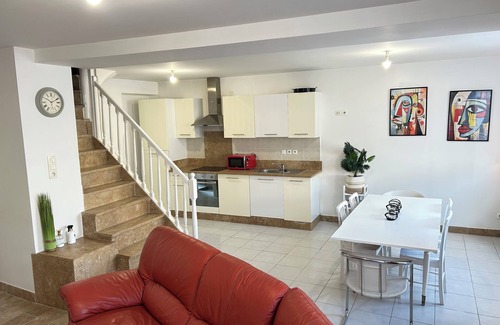 Suevres House | Le P'tit Mignat Townhouse with terrace - 2 Bedrooms