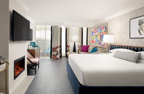 Tri-West Hotel | Le Parc at Melrose