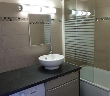 Courseulles-sur-Mer Apartment | LE PATIO -PLAGE vue mer ,Normandie,Juno Beach