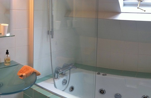 Saint-Aubin-des-Grois Bed & Breakfast | Le Pautonier. Guest house in Perche