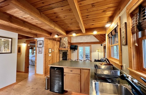 Bayfield Cabin | Le Petit Chalet, surrounded by nature, walking distance to Lake Superior & beach