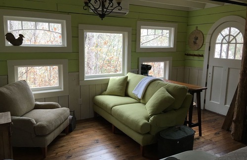 Chickamauga Cottage | Le Petit Chateau Treehouse at Candlelight Forest Resort