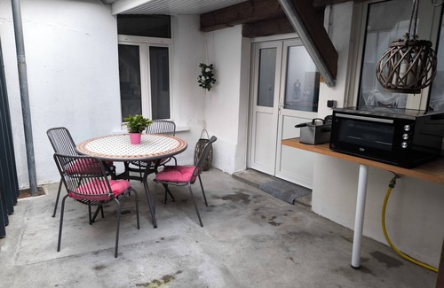 Auxi-le-Chateau House | Le petit coin de paradis completely renovated house in an atypical neighborhood