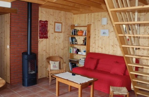 Langon House | Le Petit Gîte de Langon: ecology, calm, light, wide view of the valley.