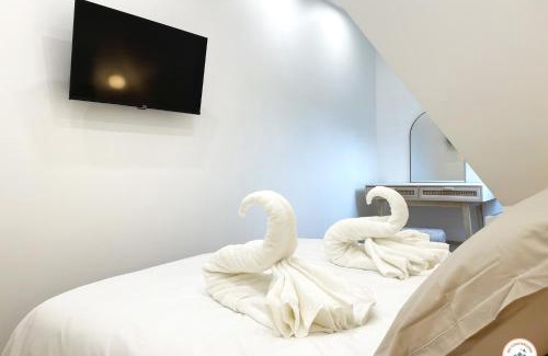 Tourgeville Apartment | Le Petit Palais - 50m Plage - Vue mer et campagne