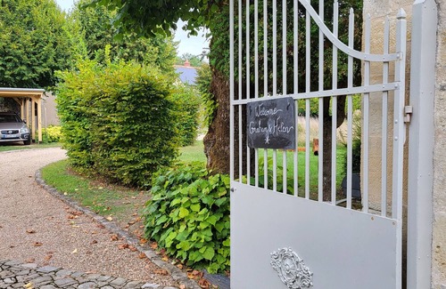 Azay-le-Rideau House | Le Plessis-Lepage "L'Atelier" * Calm-Space-Green at Azay-le-Rideau