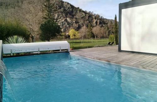 Aurec-sur-Loire Apartment | Le Ponton des Sympetrums