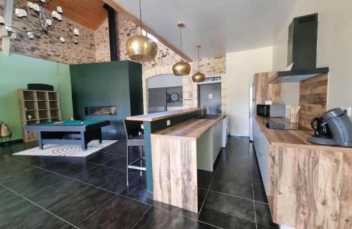 Champagnac-la-Riviere House | Le Quai - Gîte atypique