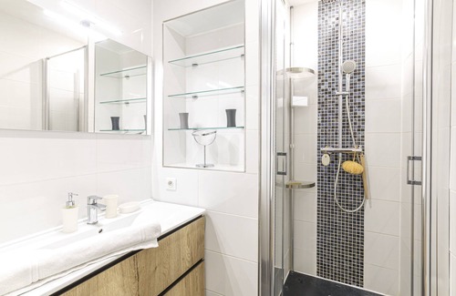 Centre-ville rive gauche Apartment | Le Quai - Standing en bord de Mayenne