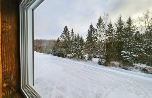 Papineau Regional County Municipality Ski Chalet | Le Refuge Étoilé - 1 min from federated snowmobile trails