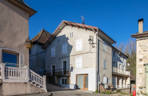 Saint-Geoire-en-Valdaine Apartment | Le Refuge de Valdaine - Joli studio climatisé