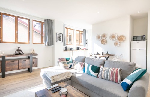 La Cote-Saint-Andre Apartment | Le Repos du Mélomane - A 1h de Lyon, climatisé