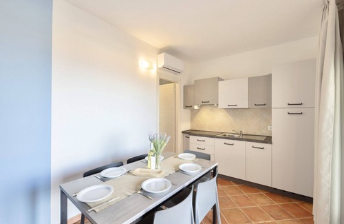 Paduledda Apartment | Le Rocce Rosse Trilocale 6 Letti