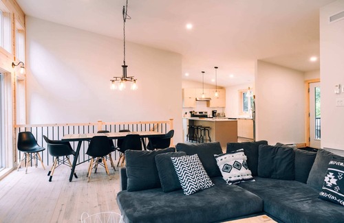 St-Adolphe-d'Howard Ski Chalet | Le Scandinave - Nordic Chalet w/Spa