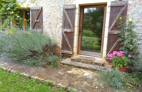 Belaye Apartment | Le Ségala" gite is ideal for relaxing in a peaceful setting.