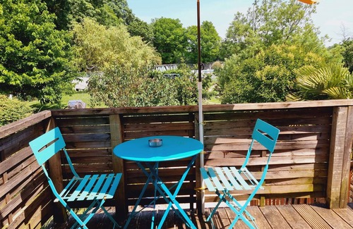 Saint-Just-Luzac Apartment | Le Studio 2 person accomodation