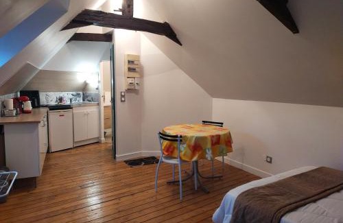Evron Apartment | Le studio de la Fontaine