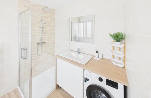 La Chapelle-Saint-Luc Apartment | Le Thieblemont - Elegance and Private Outdoor Space
