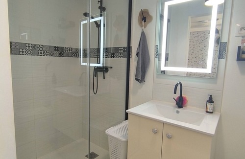 Allaire Bed & Breakfast | LE TIGÎTE B&B Self-contained suite: private entrance, breakfast, linen, living room, kitchenette