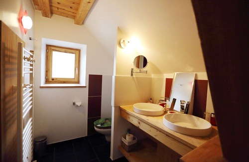Saint-Pierre-de-Chartreuse Bed & Breakfast | Le ValOmbre