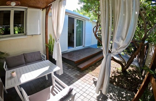Etang Sale Les Bains House | Le Veloutier: Between sea, mountain and volcano