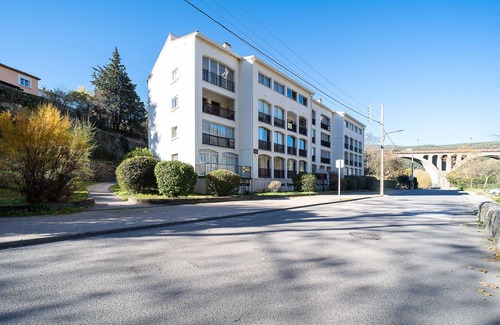 Amelie-les-Bains-Palalda Apartment | Le Vieux Pont - Vue montagne , parking privé
