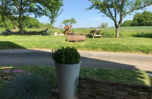 Le Buisson-de-Cadouin House | « Le Vieux Hangar » gîte à la ferme