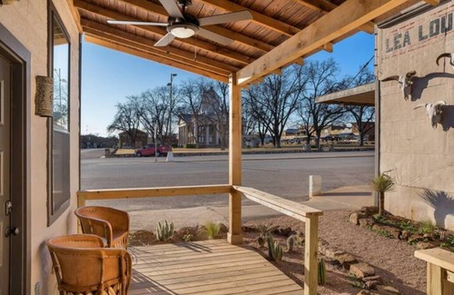 Mason Apartment | Lea Lou Lodge #1 on the Square