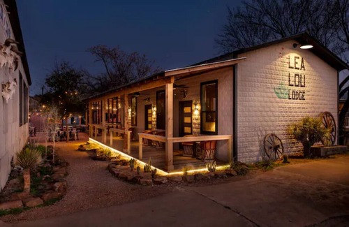 Mason Apartment | Lea Lou Lodge #2 on the Square