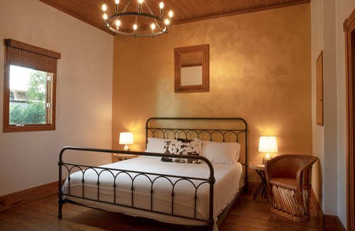Mason Apartment | Lea Lou Lodge #5 on Broad St.