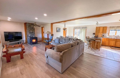 Phillips House | Leaf peeper heaven,utv atv access,2 ski mountains