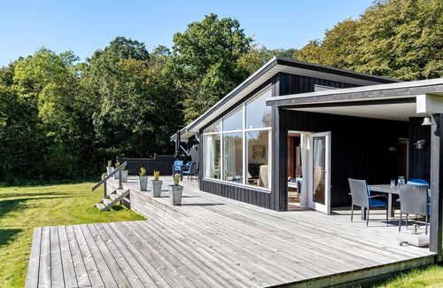 Kelstrup Strand House | Leave everyday life behind you and enjoy the peaceful surroundings of this beautiful holiday home.