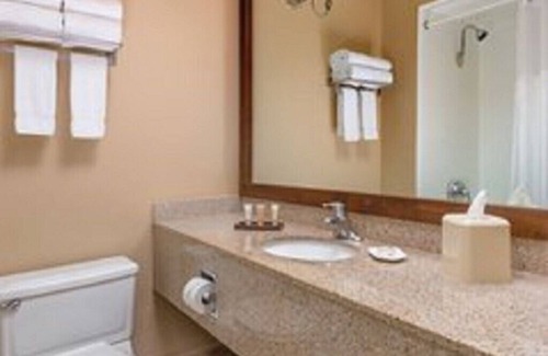 Palm Springs Resort | Leave your worries at the door!