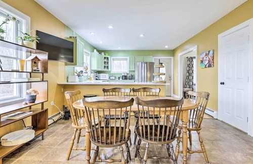 Lebanon House | Lebanon Farmhouse: 29 Mi to Ocean Beach Park!