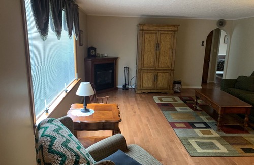Lebanon House | Lebanon Single Home 30 minutes from Hershey 10 minutes to Lebanon Veterans