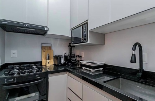 Leblon Apartment | Leblon Central Location Newly Renovated