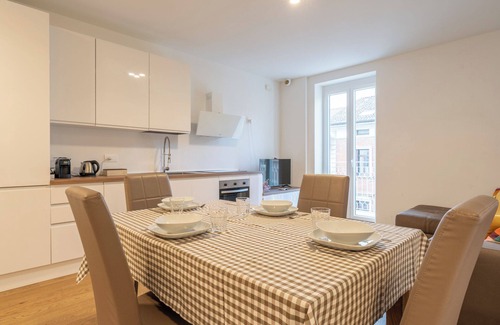Lecco Apartment | Lecco delight: Luxury location nel cuore di Lecco
