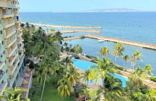Lecheria Apartment | Lecheria Oceanfront Escape | Pool, View & Relax