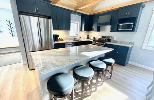 Bartlett House | Ledges at Attitash, EV Charger, Sports Club Access