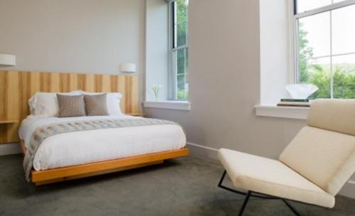 White Mills Hotel | Ledges Hotel