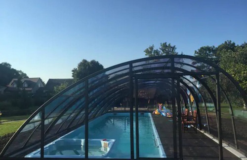 Suchy Dab Villa | LedowoHouse 30 guests, kids friends, own golf course, startup, two houses