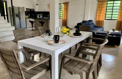Sutatenza House | Lee TODO lo que incluye para Familia (Guateque)