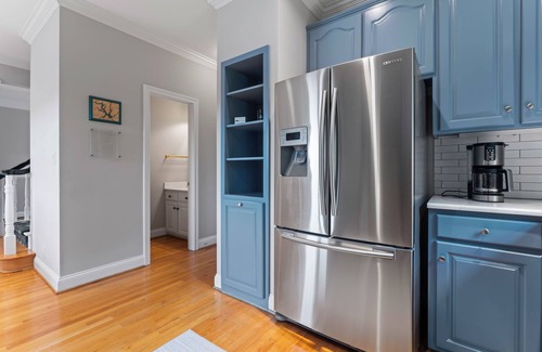 Southmont House | Leeloo's on the Lake – Gorgeous 4 BDR Sleeps 12 w/Private Pool, Pet Friendly!