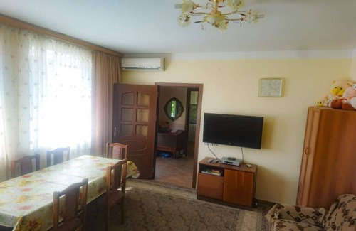Arabkir House | Leena cheap and cheerful
